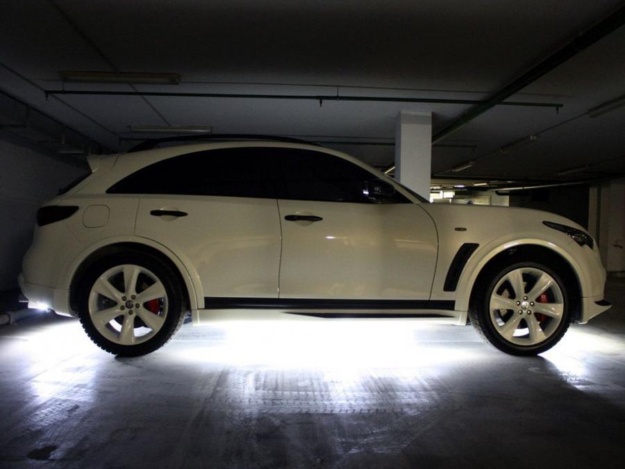  Infiniti FX50 S by Met-R 2010 года  (фото 3 из 4)